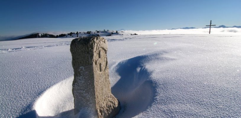 borne-alpe-hiver