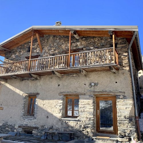 Facade de la maison L'entrée